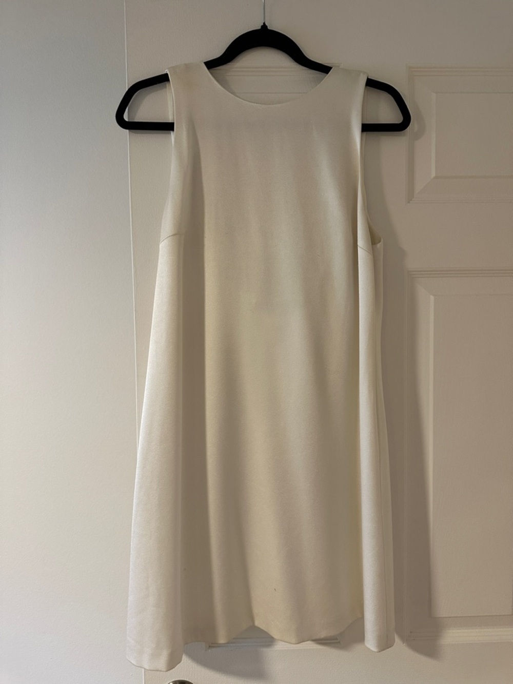 Alice + Olivia Cream Sleeveless Mini Shift Dress